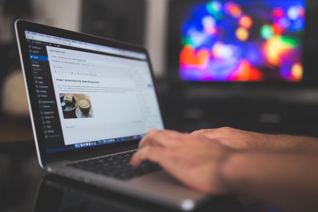 Ecran d'ordinateur avec un blog