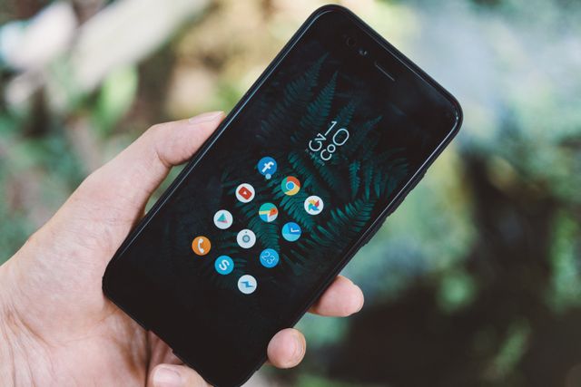 Smartphone pour parler des conso du mois (vidéo Youtube)